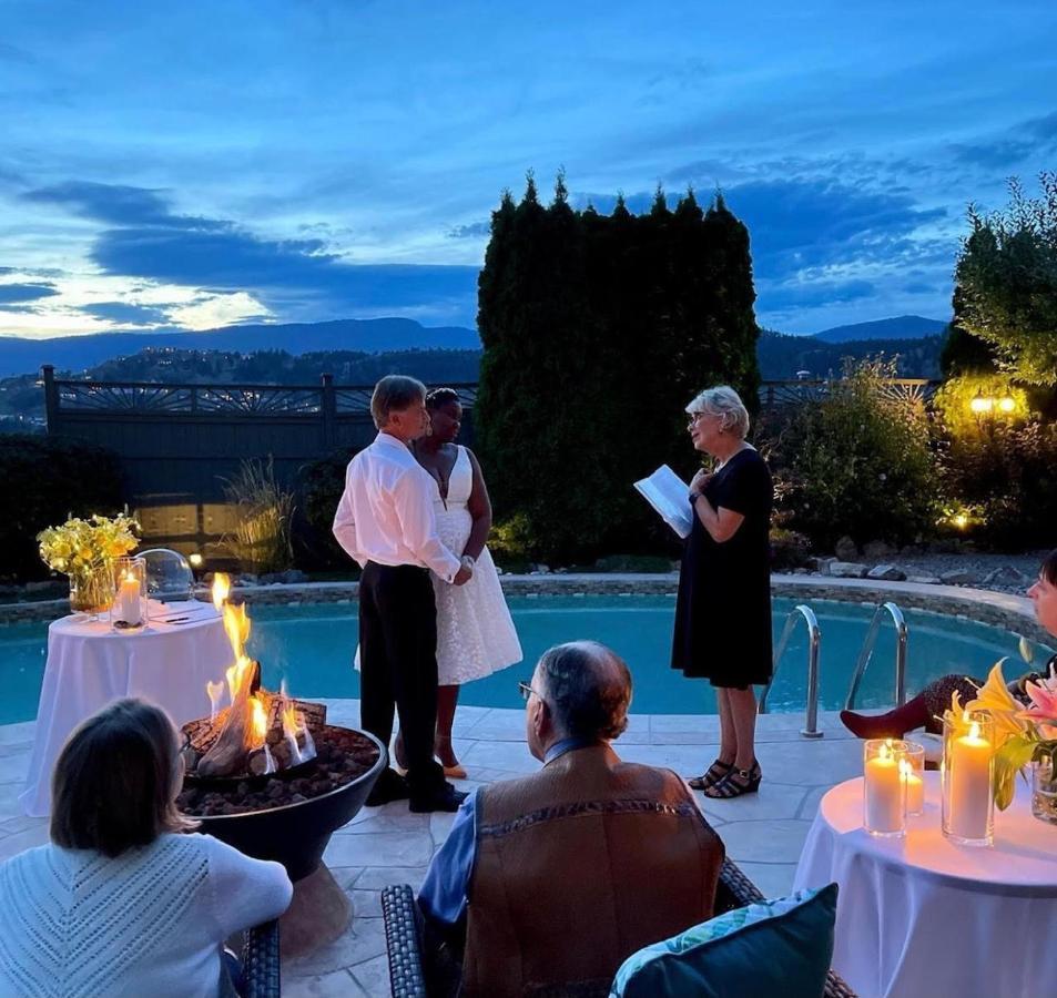 A Vista Villa Couples Retreat Kelowna Zewnętrze zdjęcie