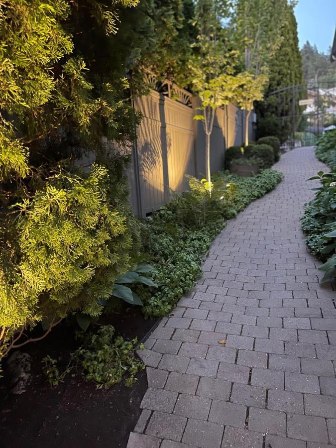 A Vista Villa Couples Retreat Kelowna Zewnętrze zdjęcie