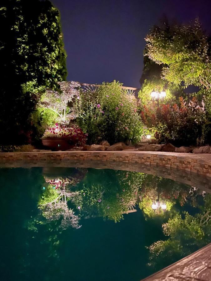 A Vista Villa Couples Retreat Kelowna Zewnętrze zdjęcie