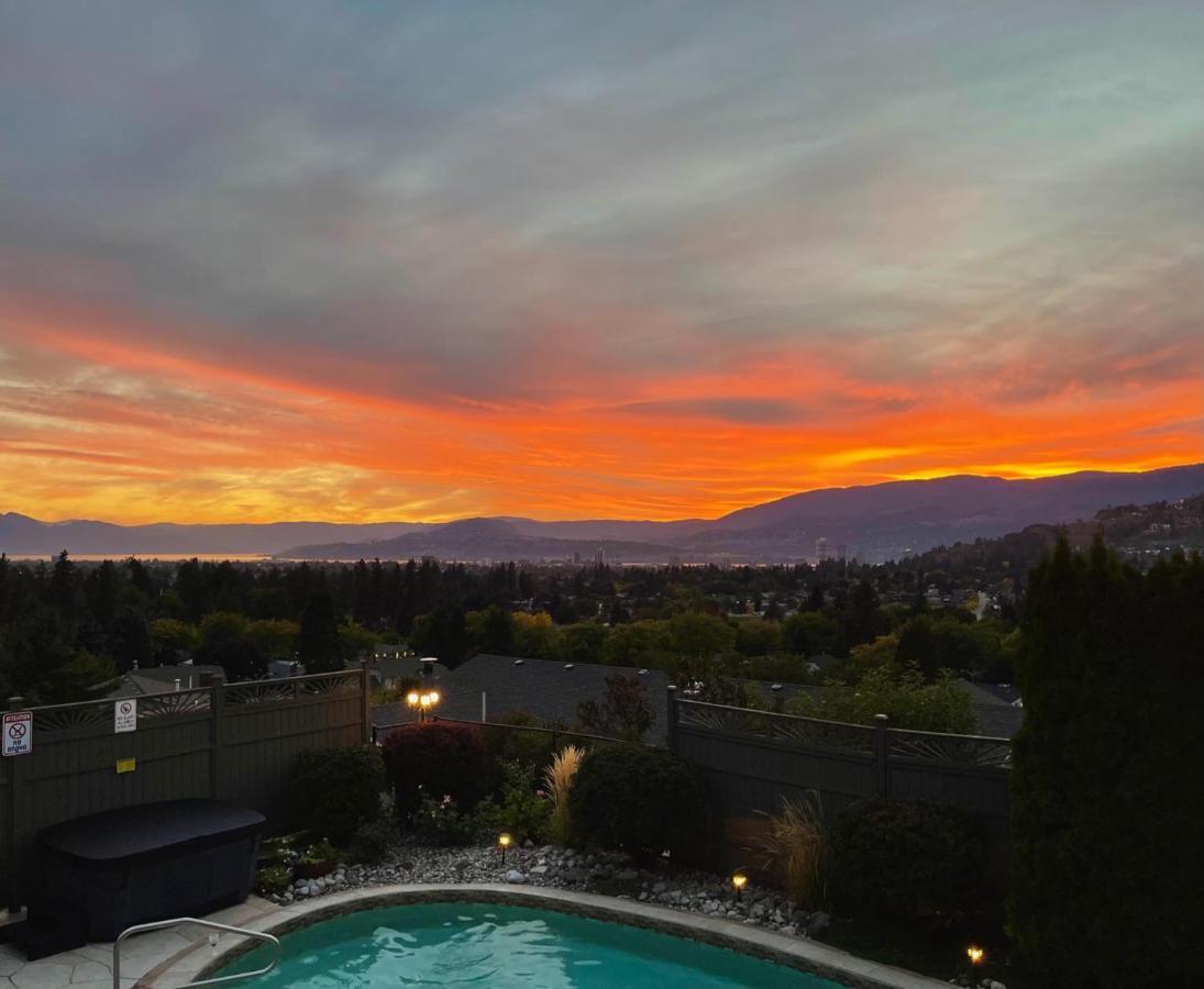 A Vista Villa Couples Retreat Kelowna Zewnętrze zdjęcie