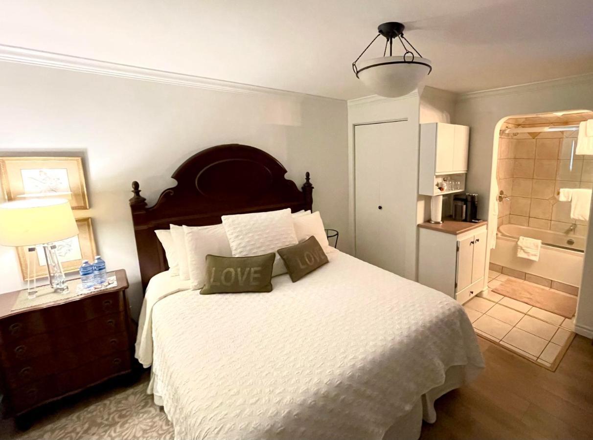 A Vista Villa Couples Retreat Kelowna Zewnętrze zdjęcie