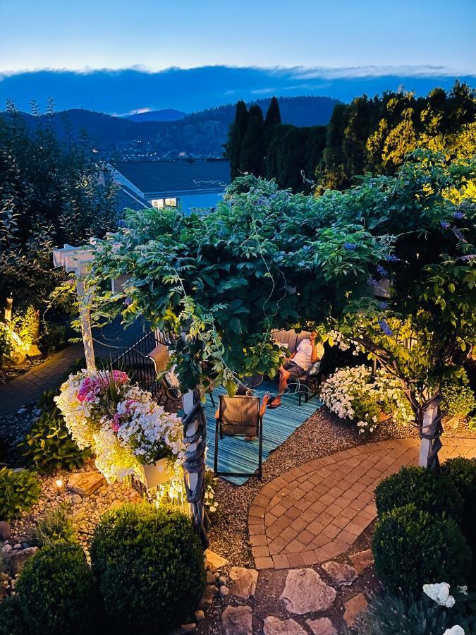 A Vista Villa Couples Retreat Kelowna Zewnętrze zdjęcie