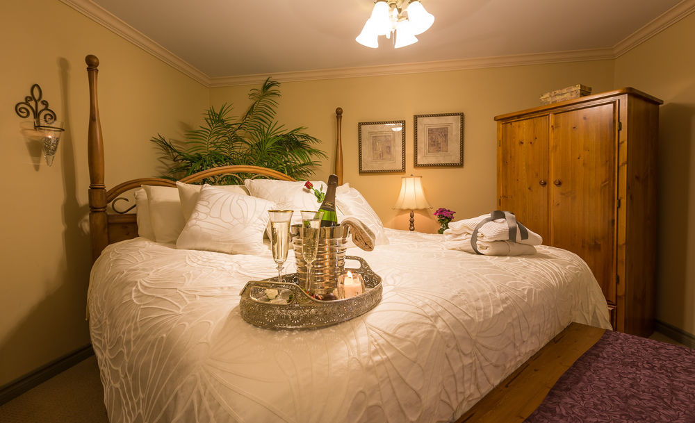 A Vista Villa Couples Retreat Kelowna Zewnętrze zdjęcie