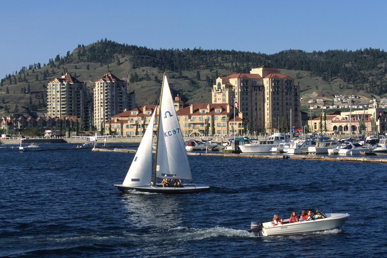 A Vista Villa Couples Retreat Kelowna Zewnętrze zdjęcie
